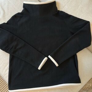 Dudley Stephen’s black and cream trim park slope cello fleece